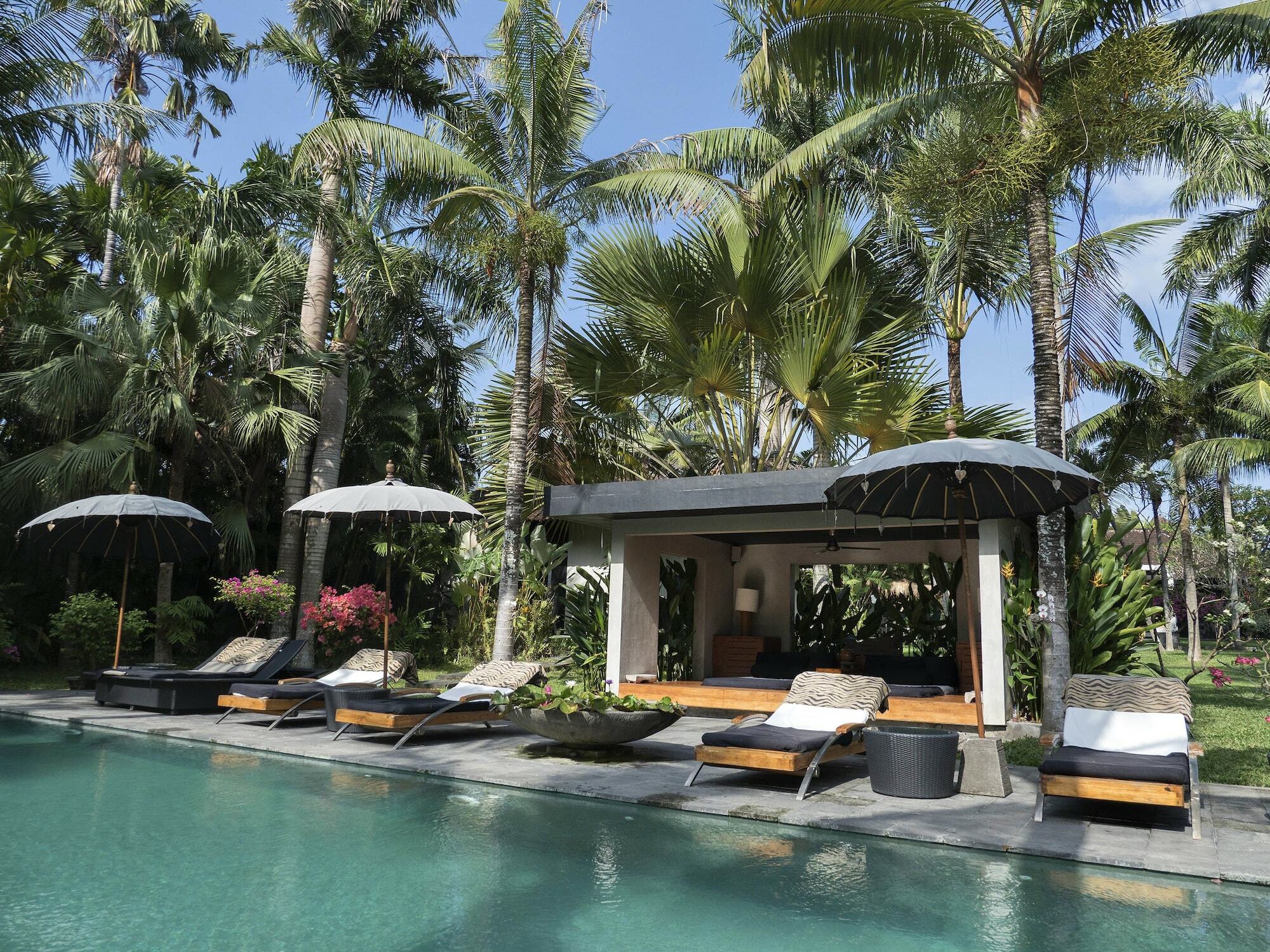 Villa Valentine Kuta  Exterior photo